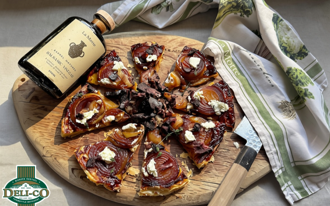 Naweekspyskaart met Deli-co: Uie tarte tartin met biltong en kaas (onderstebo tert)